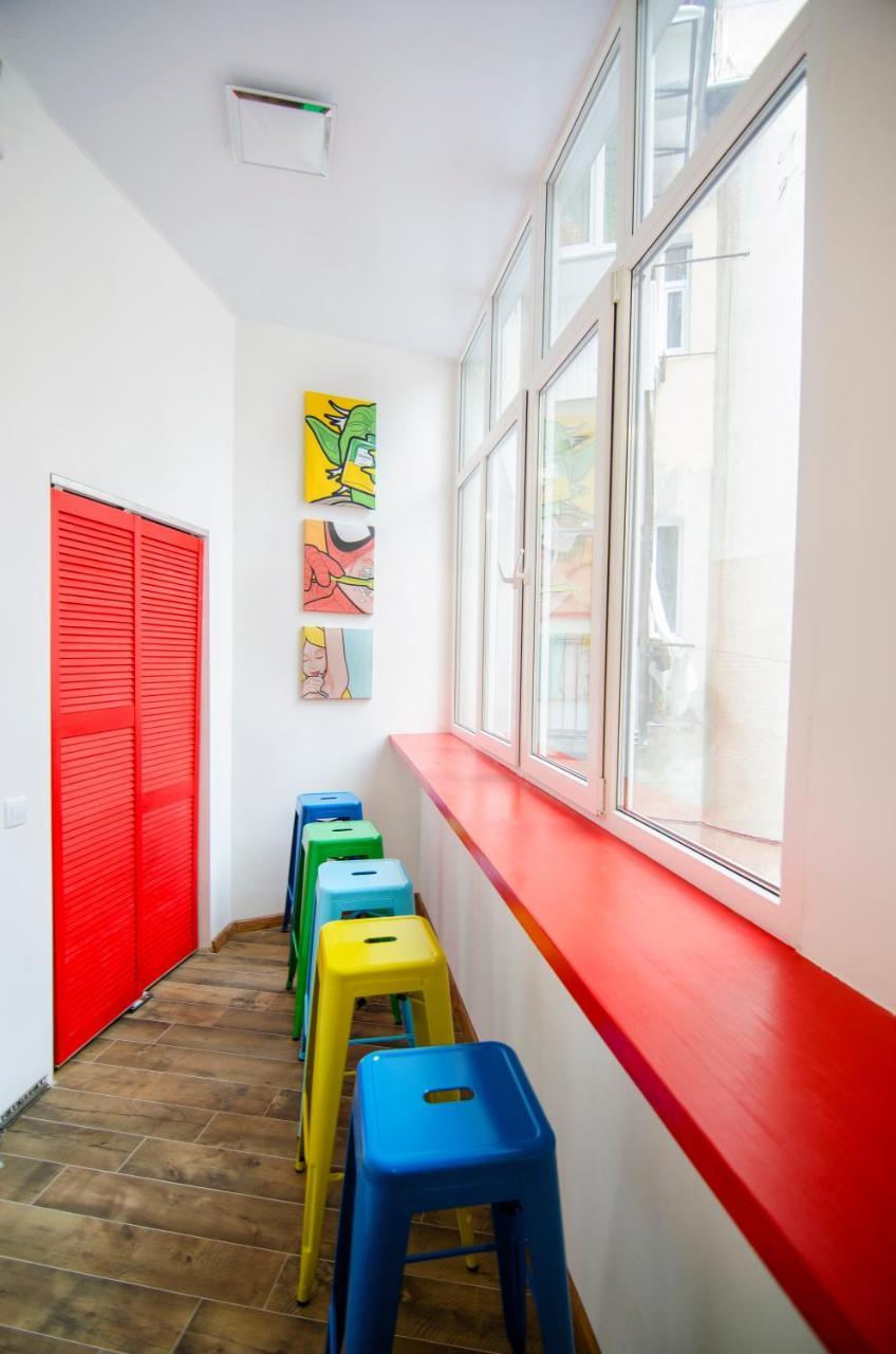 Pop Art Hostel Liov Exterior foto